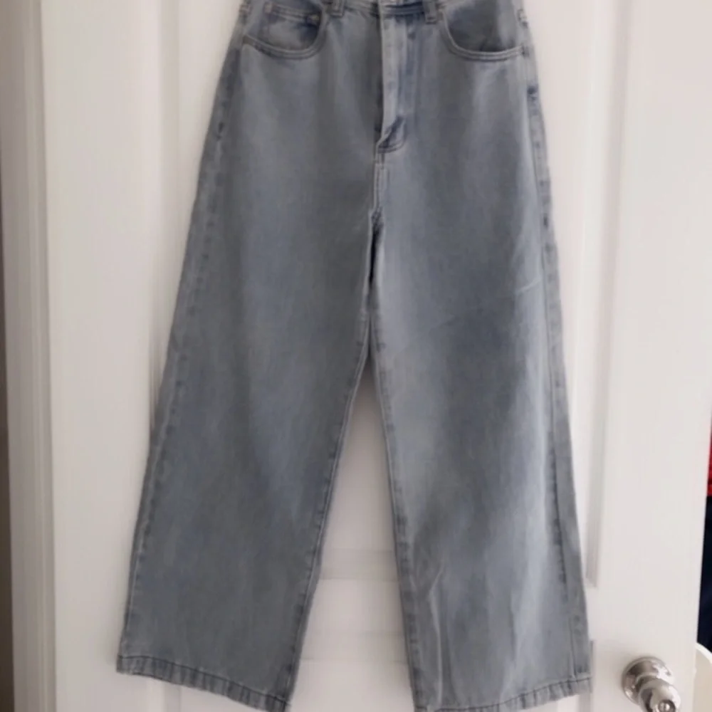 Petal & Pup BROSNAN JEANS - LIGHT WASH size 0 - Picture 9 of 13